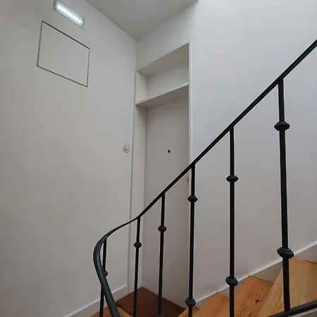 T1 Balcony W River Views, R Cardiff, *