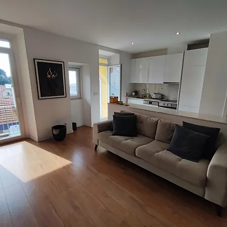 T1 Balcony W River Views, R Cardiff, Lisbon